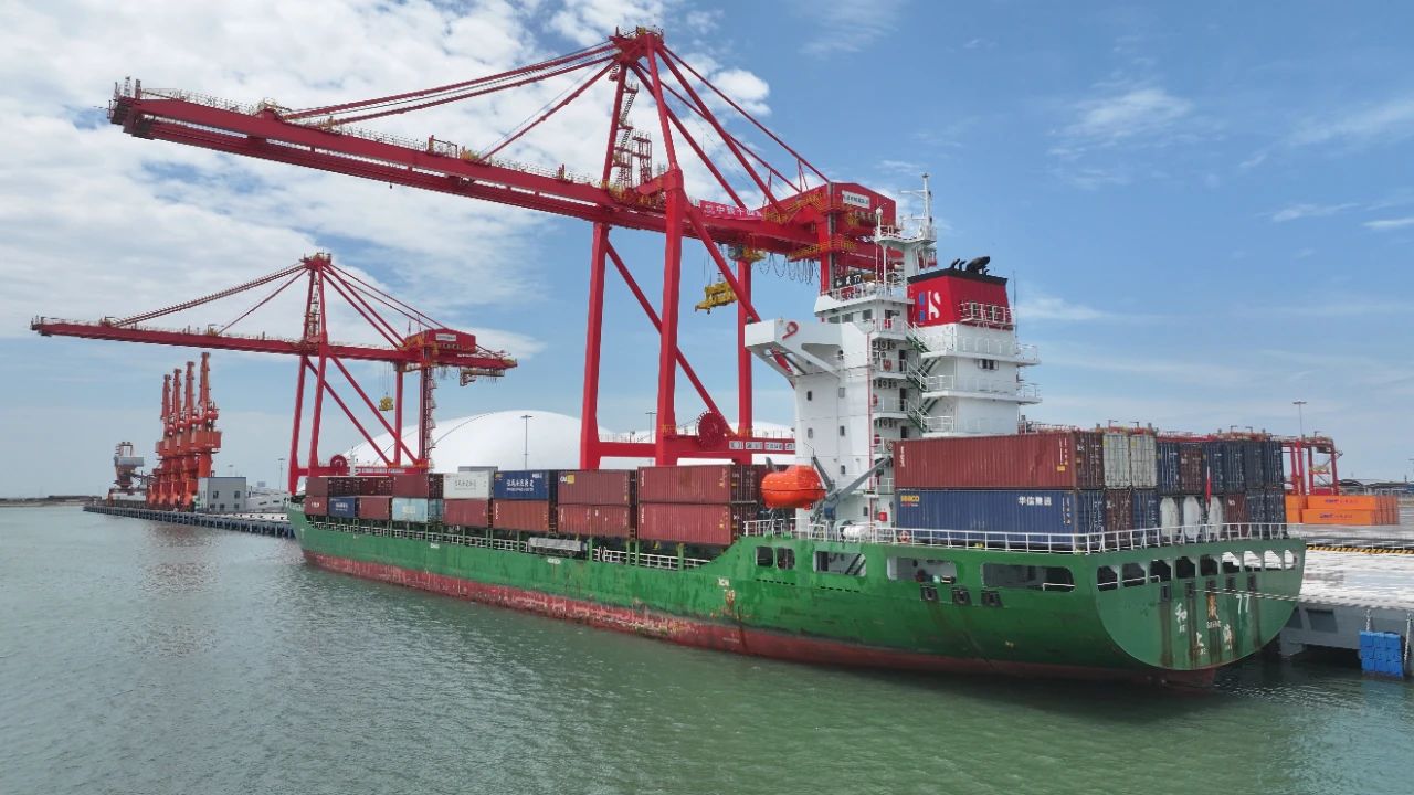 The container terminal in Dongying Available now!